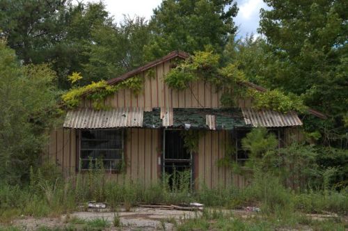 willard ga abandoned store photograph copyright brian brown vanishing north georgia usa 2016